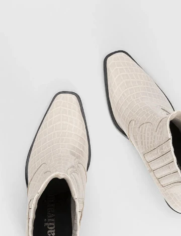 Ciocate Stradivarius, crem