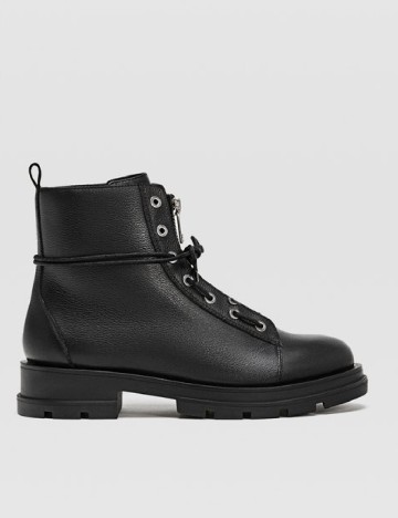 
						Ghete Stradivarius, negru