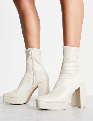 Botine Stradivarius, crem