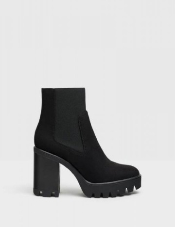 
						Botine Bershka, negru