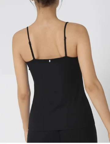 Maiou Triumph, negru