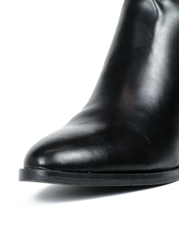 Cizme Stradivarius, negru