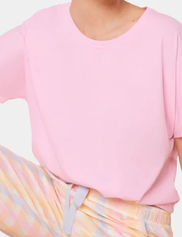 Tricou Triumph, roz