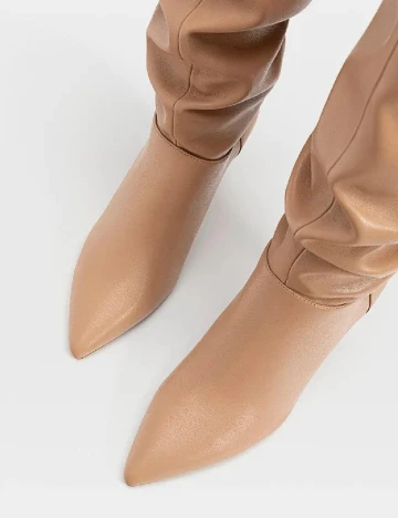 Cizme Stradivarius, maro