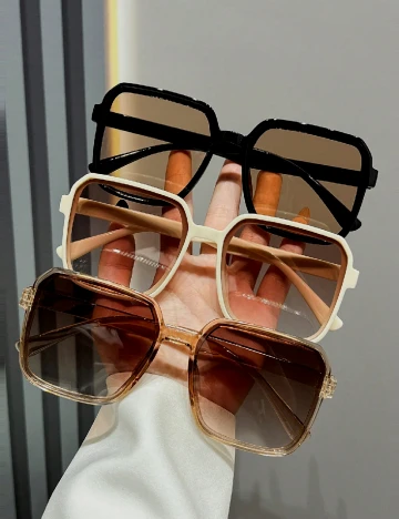 Set ochelari de soare 3 bucati SHEIN, mix culori