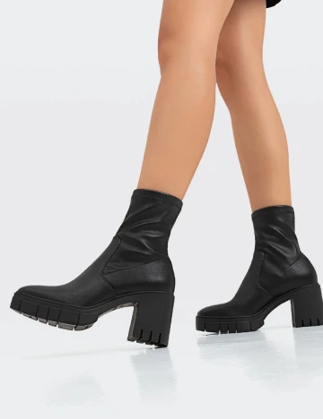 Botine Stradivarius, negru