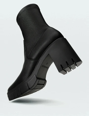 Botine Stradivarius, negru