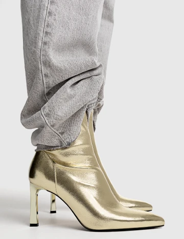 Botine Stradivarius, auriu