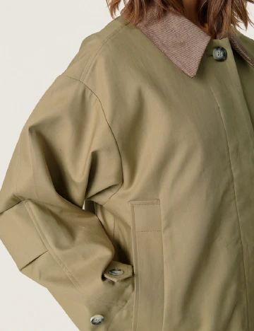 Trench Soaked In Luxury, kaki