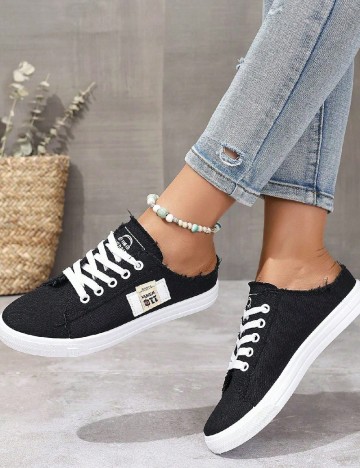 
						Tenisi SHEIN, negru