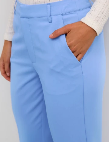 Pantaloni Kaffe, albastru Albastru
