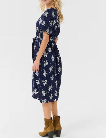 Rochie medie Love Copenhagen, bleumarin Albastru