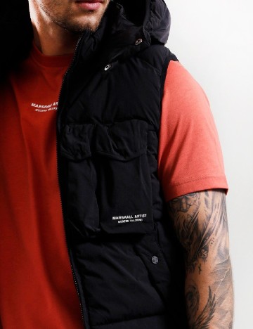 Vesta Marshall Artist, negru