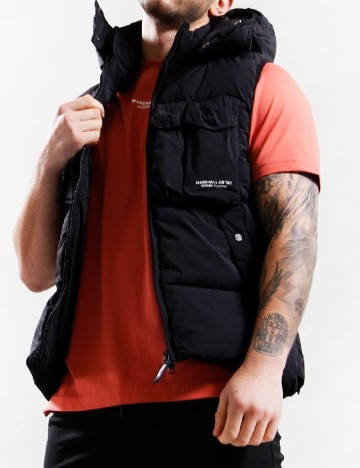 Vesta Marshall Artist, negru