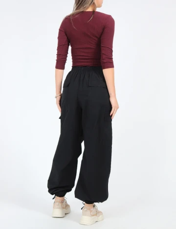 Pantaloni Bershka, negru