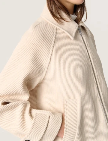 Jacheta Soaked In Luxury, crem