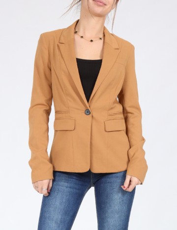
						Sacou Bershka, maro