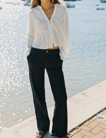 
						Bluza Zra, alb
