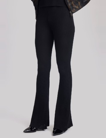 
						Pantaloni Gestuz, negru