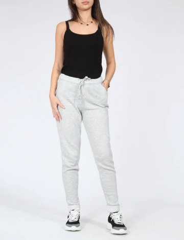 Pantaloni Bershka, gri Gri