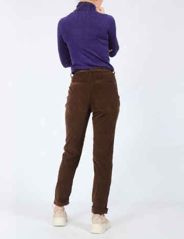 Pantaloni Bershka, maro