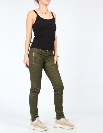 Pantaloni Bershka, verde Verde