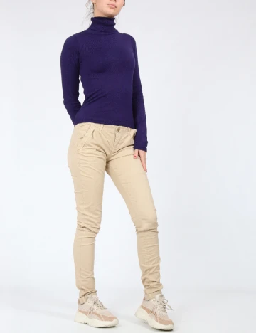 Pantaloni Bershka, crem