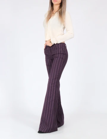 Pantaloni Bershka, mov