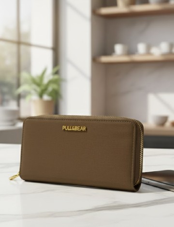 
						Portofel Pull&Bear, maro