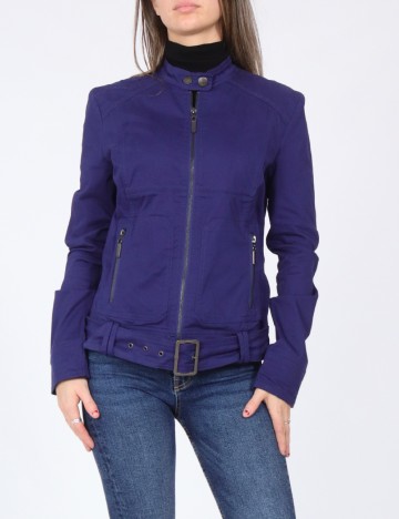 
						Jacheta Bershka, albastru