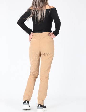 Pantaloni Bershka, maro