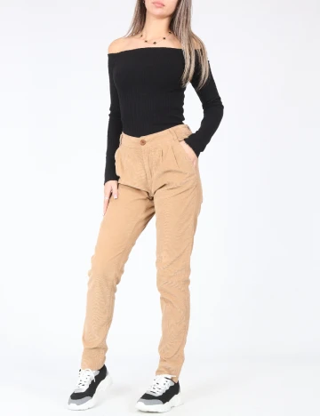 Pantaloni Bershka, maro Maro