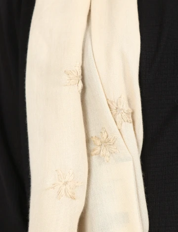 Esarfa Bershka, crem Crem