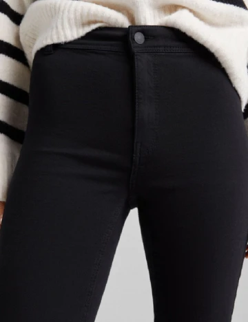 Blugi Bershka, negru Negru