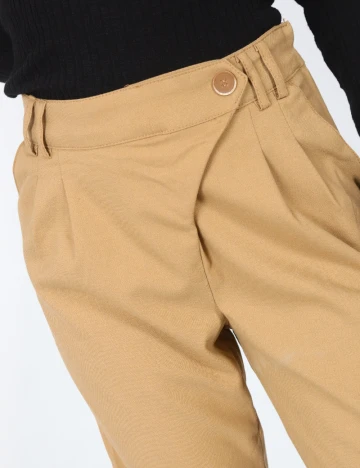 Pantaloni Bershka, maro Maro