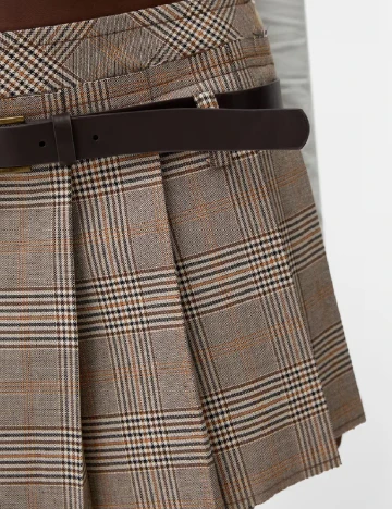 Fusta Bershka, maro Maro