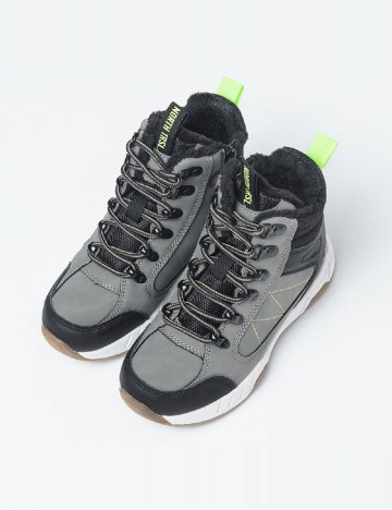 Ghete Cool Club, gri