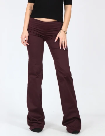 Pantaloni Bershka, pruna Mov