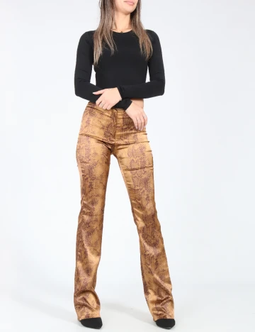Pantaloni Bershka, imprimeu sarpe Maro