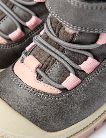 Ghete Cool Club, gri