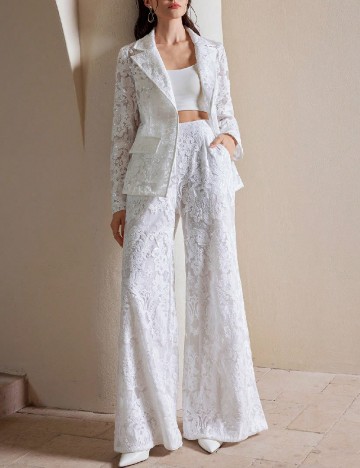 
						Compleu Anewsta, alb