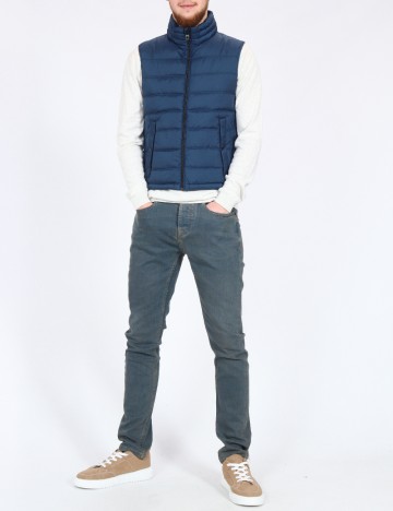 Vesta Zara, albastru