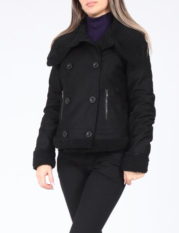 
						Jacheta Zara, negru