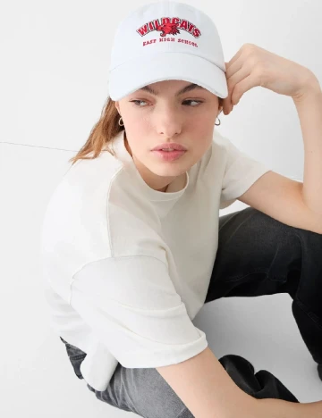 Sapca Bershka, alb Alb