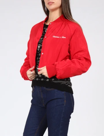 Jacheta Bershka, rosu Rosu