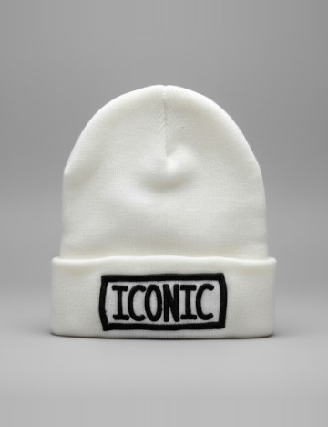 
						Caciula Bershka, ecru