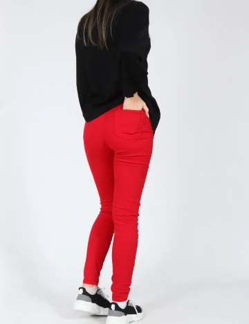 Pantaloni Bershka, rosu Rosu