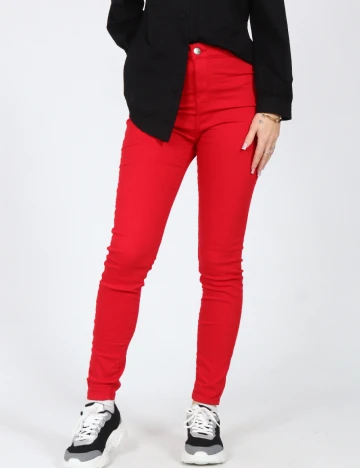 Pantaloni Bershka, rosu Rosu