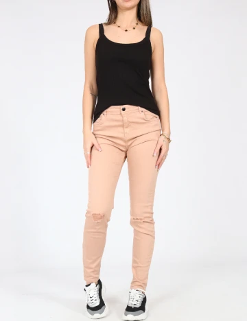 Blugi Bershka, crem Crem