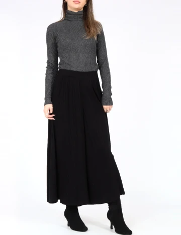 Pantaloni Bershka, negru Negru